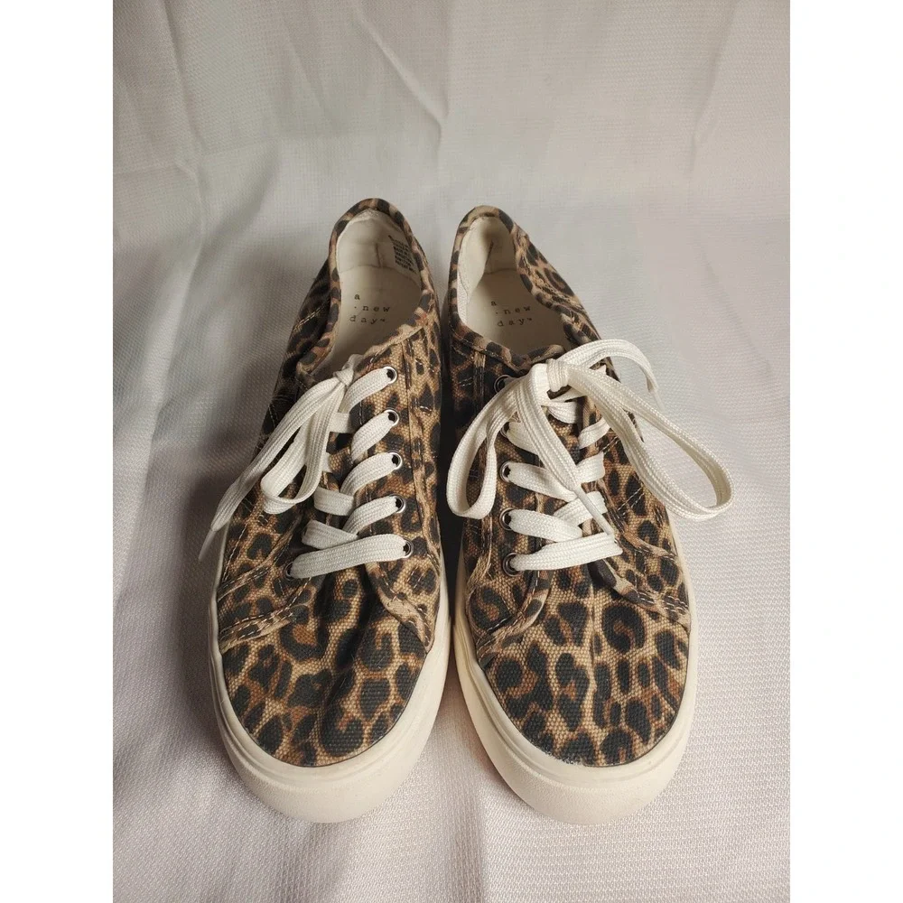 A‎ New Day Women's Leopard Print Lace-Up Canvas Sneakers - Size 9